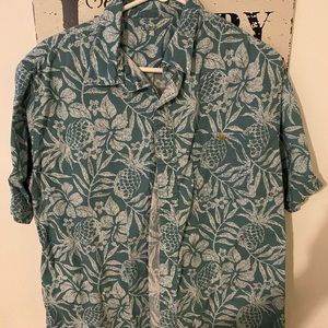 Croft and barrow green men’s Hawaiian shirt